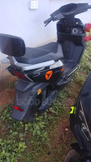 New Yadea 8S200 2026 Black