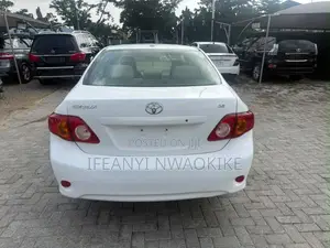 Toyota Corolla LE 4dr Sedan (1.8L 4cyl 4A) 2010 White