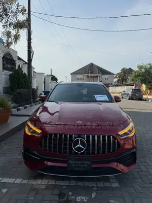 Mercedes-Benz GLA 250 2021 Red