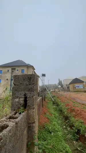 Buildable 850sqm Plot of Land