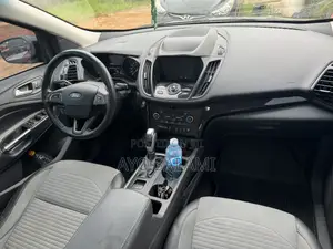 Ford Escape Titanium 4x4 2019 Gray