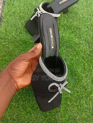 Women’s Suede Leather Heel Sandals With Rhinestone Bow