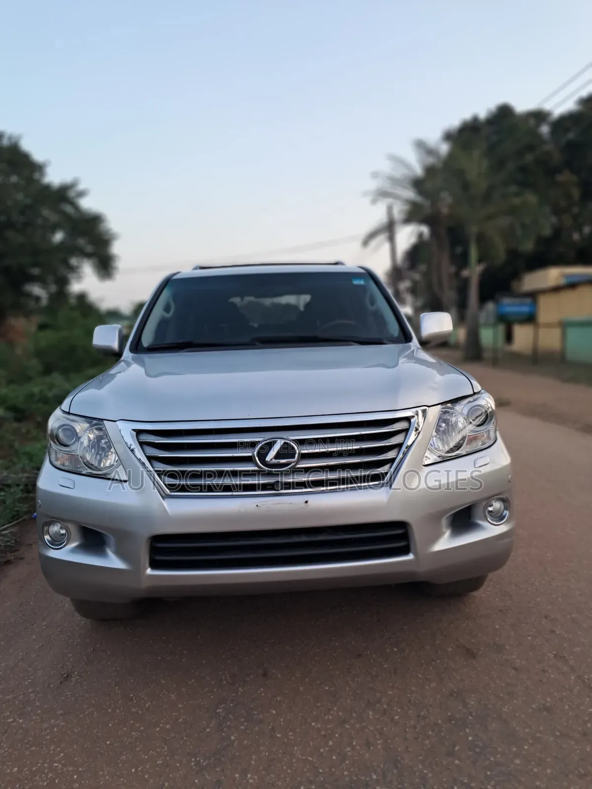 Lexus LX 570 2011 Silver