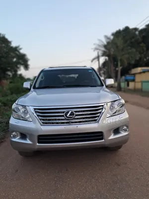 Lexus LX 570 2011 Silver