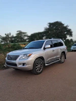 Lexus LX 570 2011 Silver