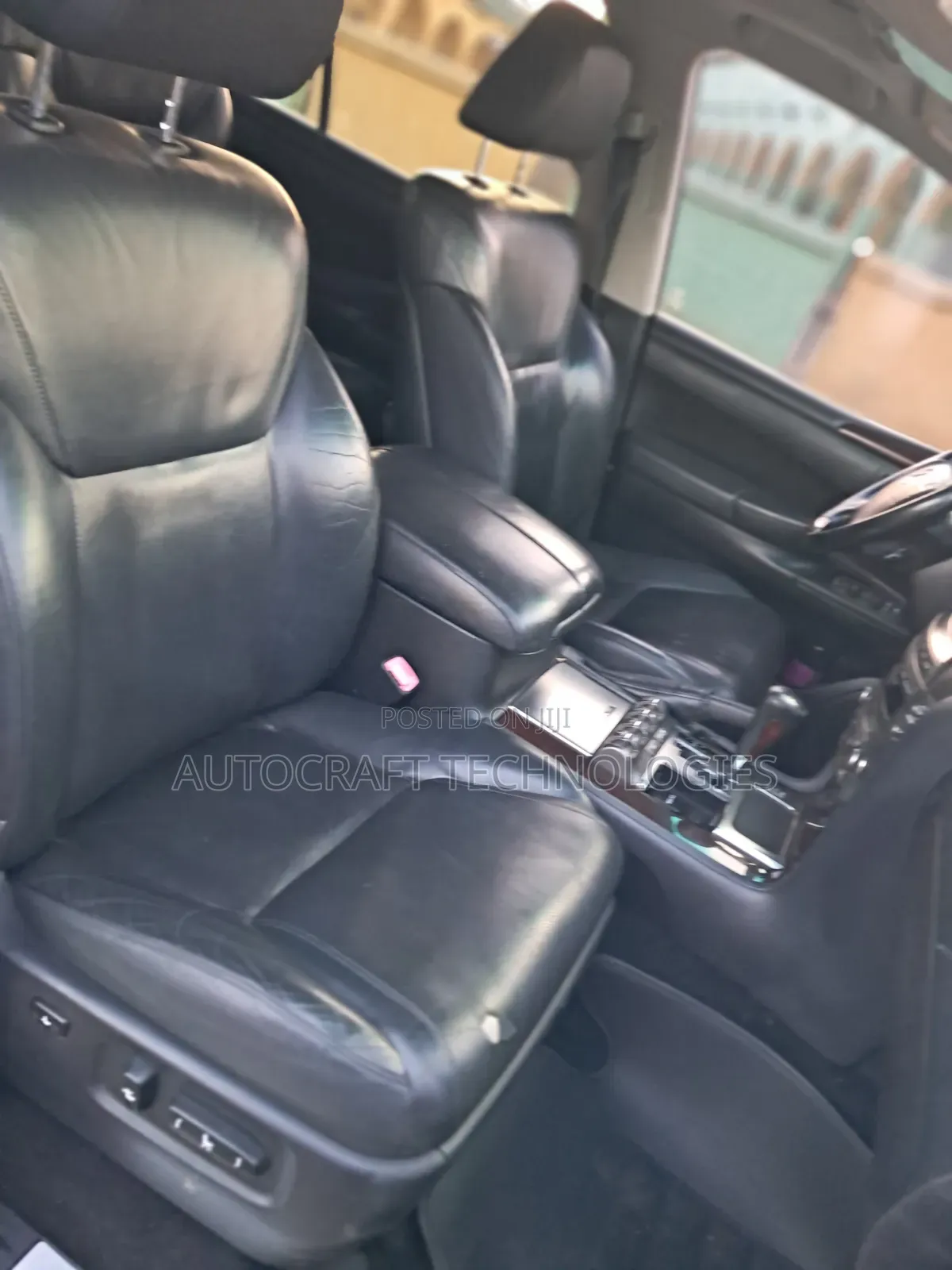 Lexus LX 570 2011 Silver