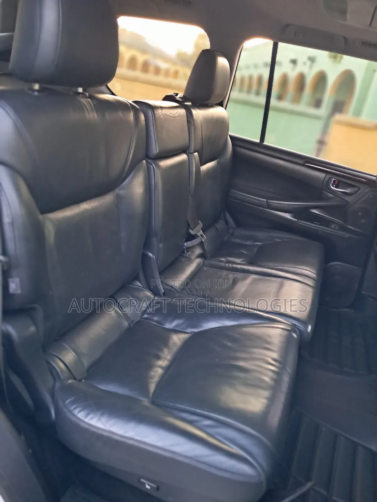 Lexus LX 570 2011 Silver