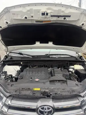 Toyota Highlander XLE V6 4x4 (3.5L 6cyl 6A) 2016 White