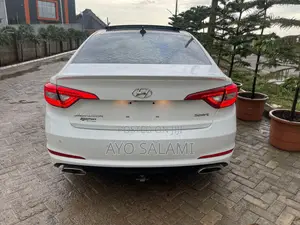 Hyundai Sonata Sport 4dr Sedan (2.4L 4cyl 6A) 2015 White