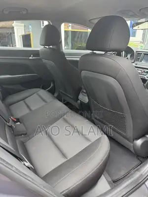 Hyundai Elantra SE 2018 Gray
