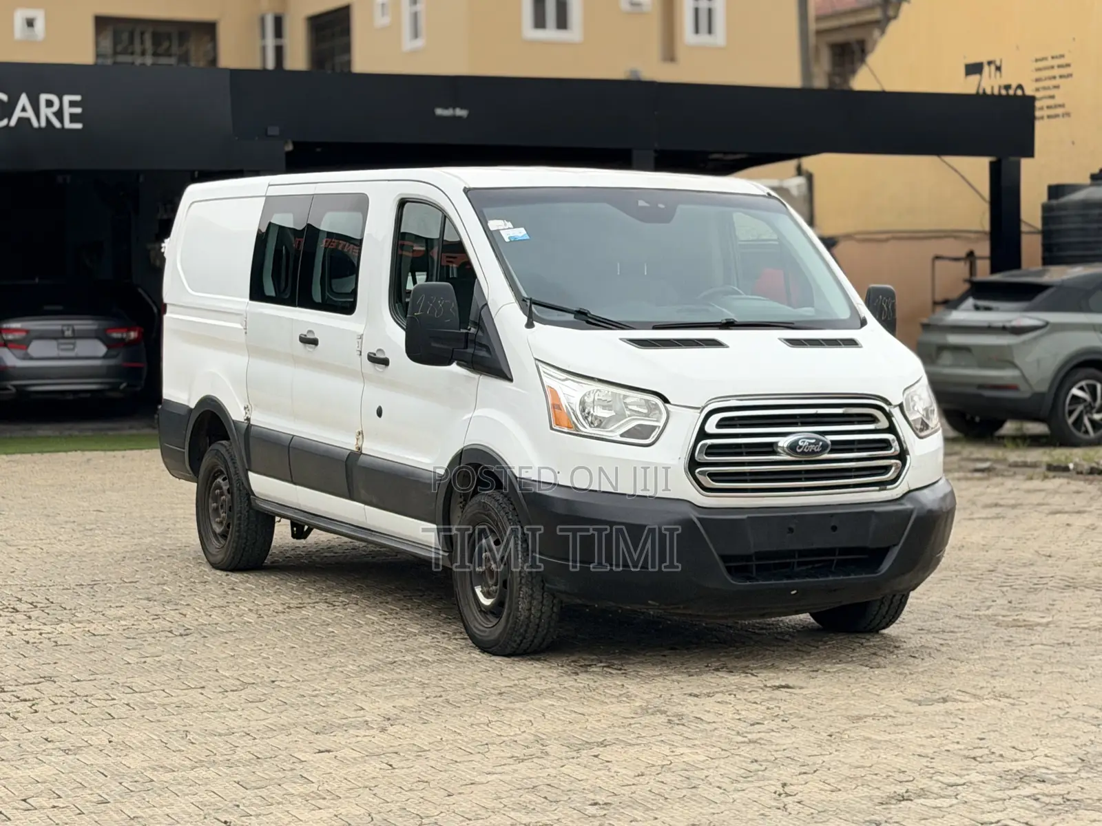 Ford Transit-350 2017 White