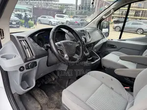Ford Transit-350 2017 White