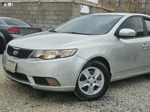 Kia Cerato 2011 Silver