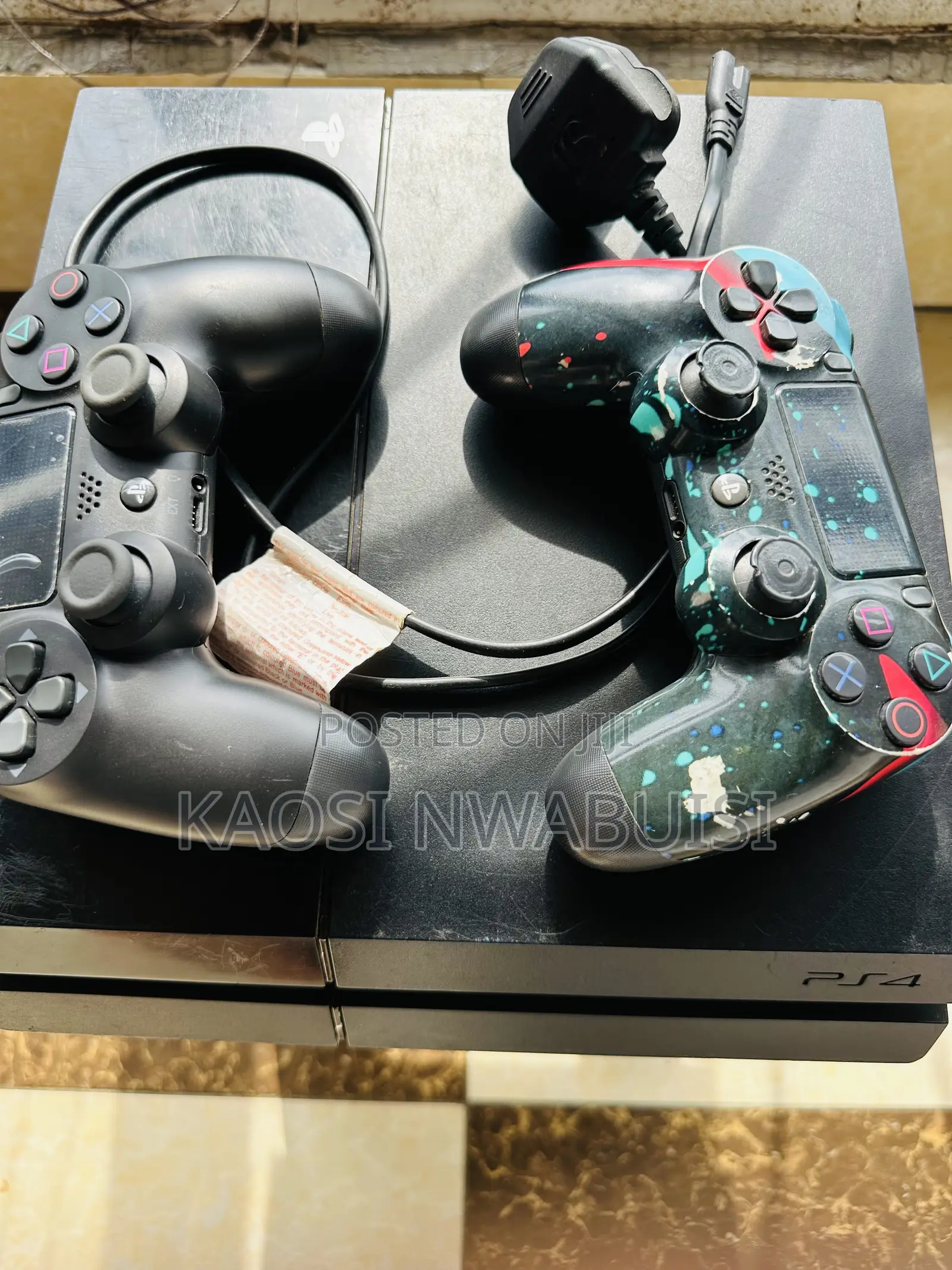 PS4 Fat 500GB Hacked + Controller — Clean & Working