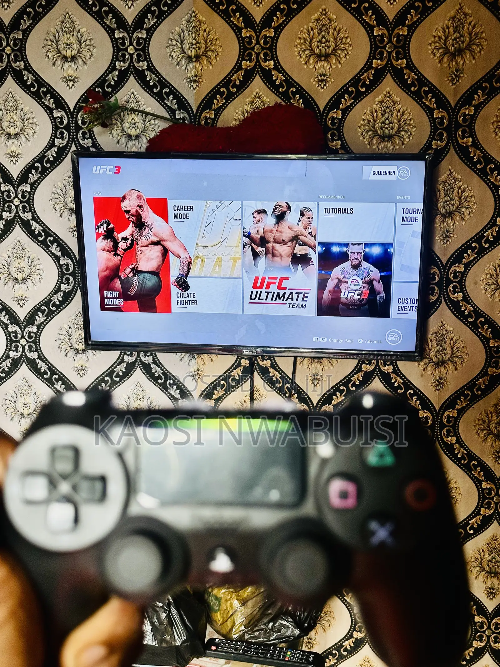PS4 Fat 500GB Hacked + Controller — Clean & Working