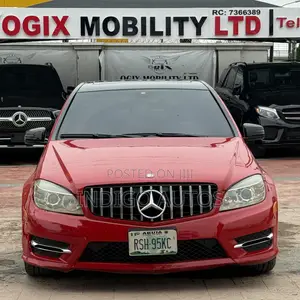 Mercedes-Benz C300 2010 Red