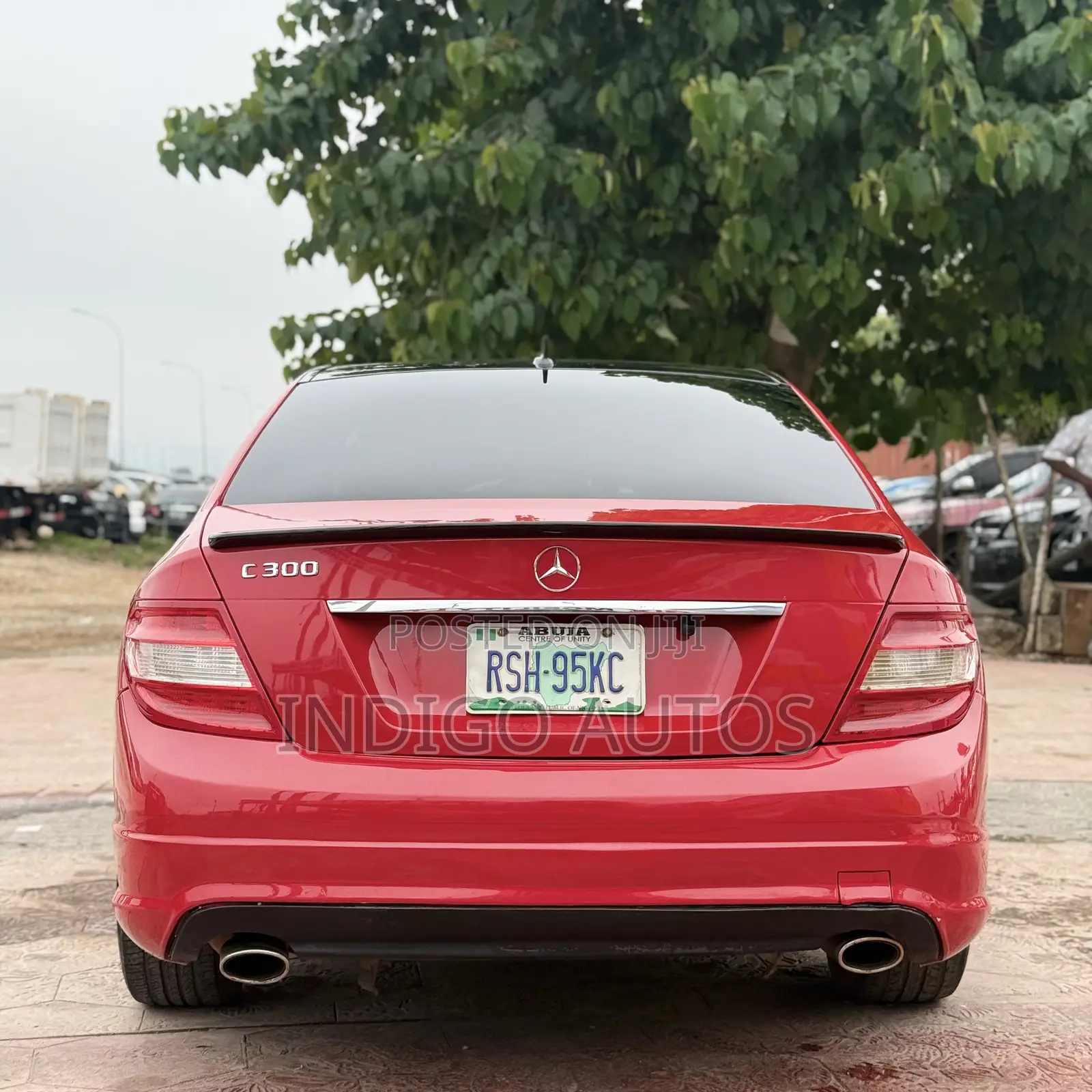 Mercedes-Benz C300 2010 Red