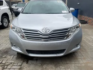 Toyota Venza AWD 2011 Silver