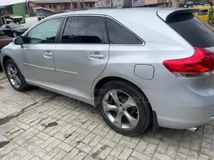 Toyota Venza AWD 2011 Silver