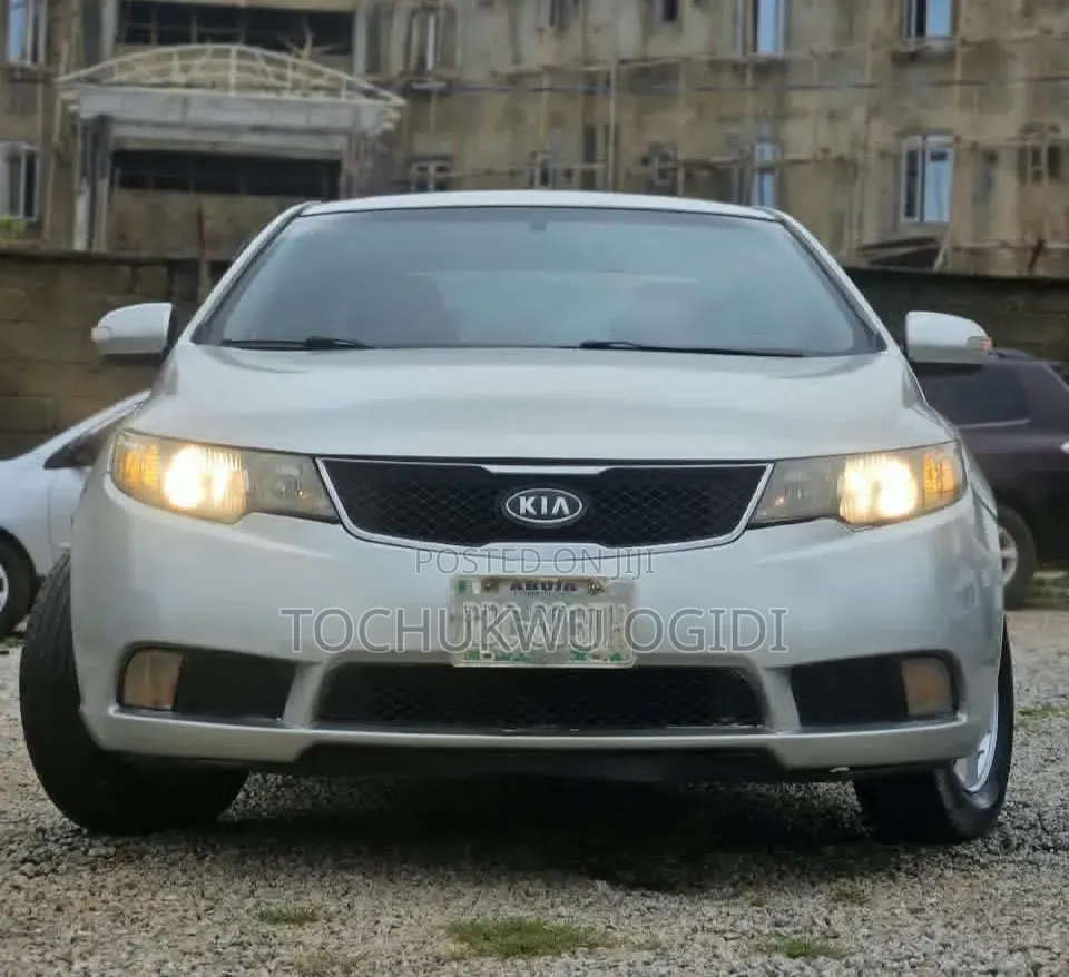 Kia Cerato 2011 Silver