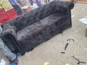 7 Seater Modern Chesterfield Sofa
