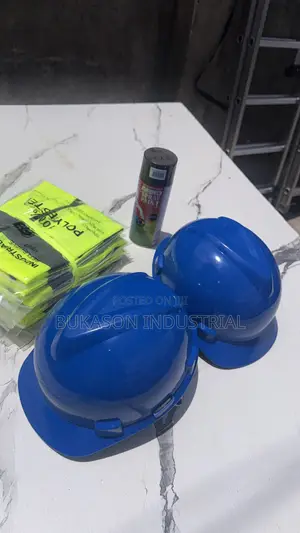 Construction Site Safety Helmets - Bulk Supply Industrial Hard Hats