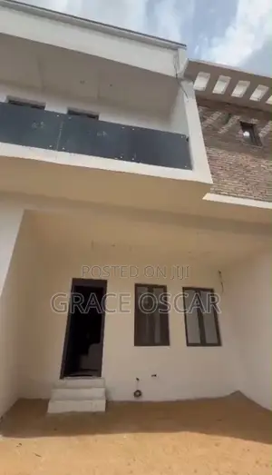 3bdrm Apartment in Ogombo for sale