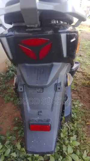 New Yadea 8S200 2026 Black