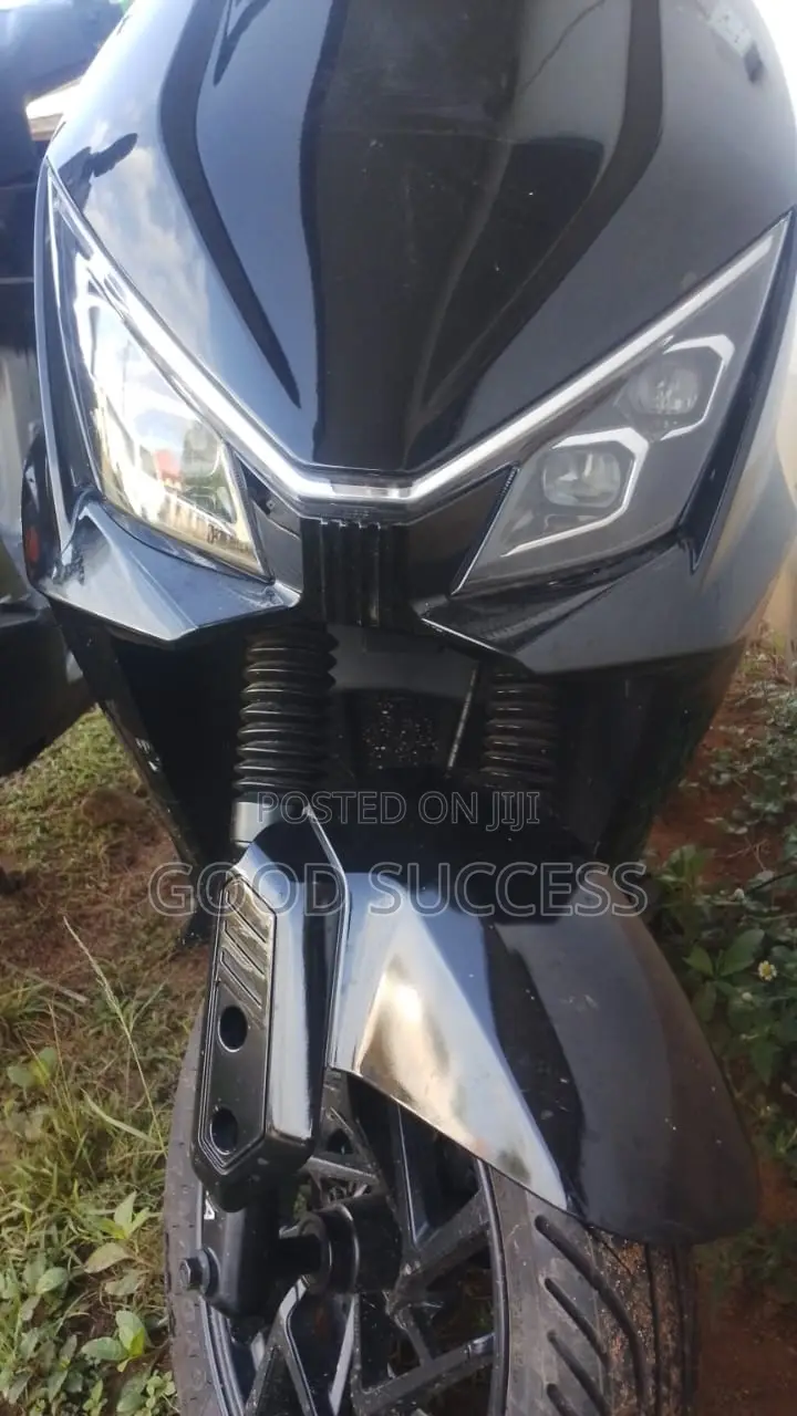 New Yadea 8S200 2026 Black