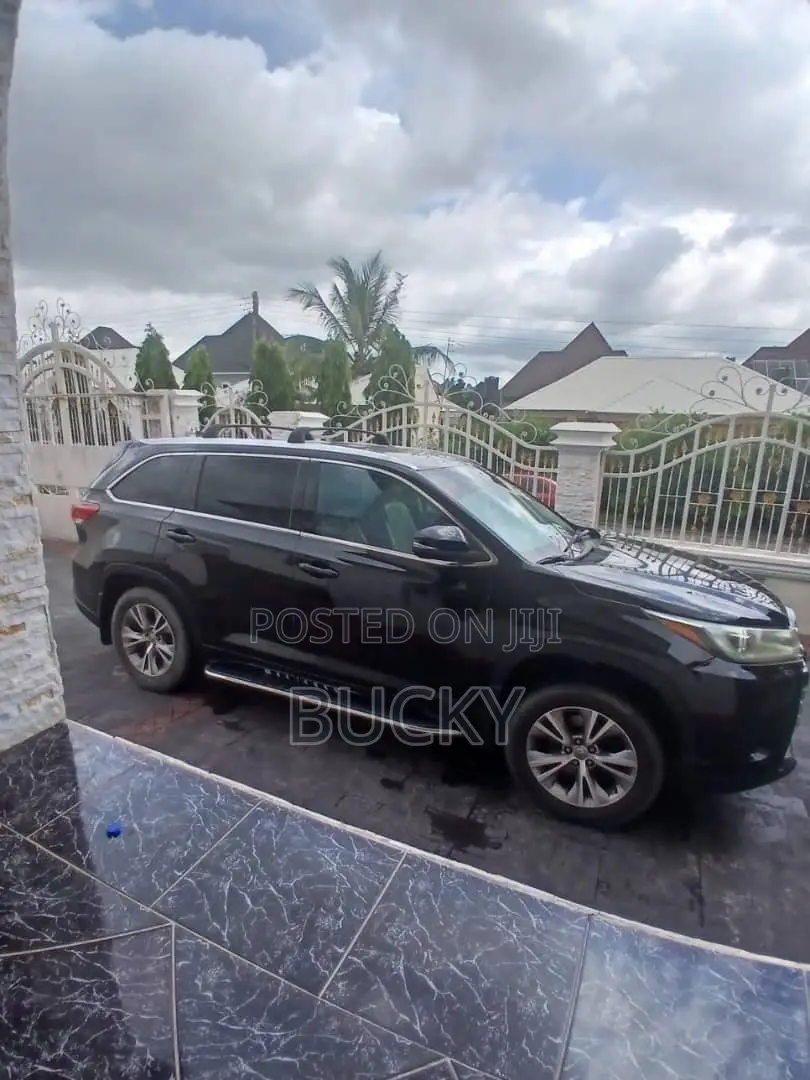Toyota Highlander 2015 Black