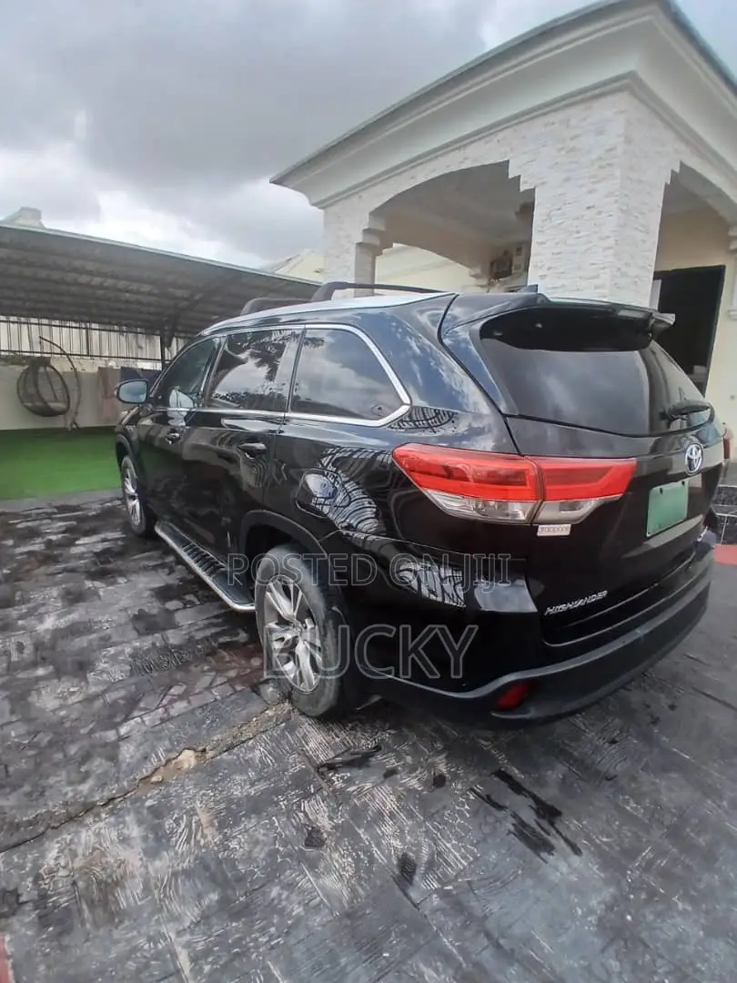 Toyota Highlander 2015 Black