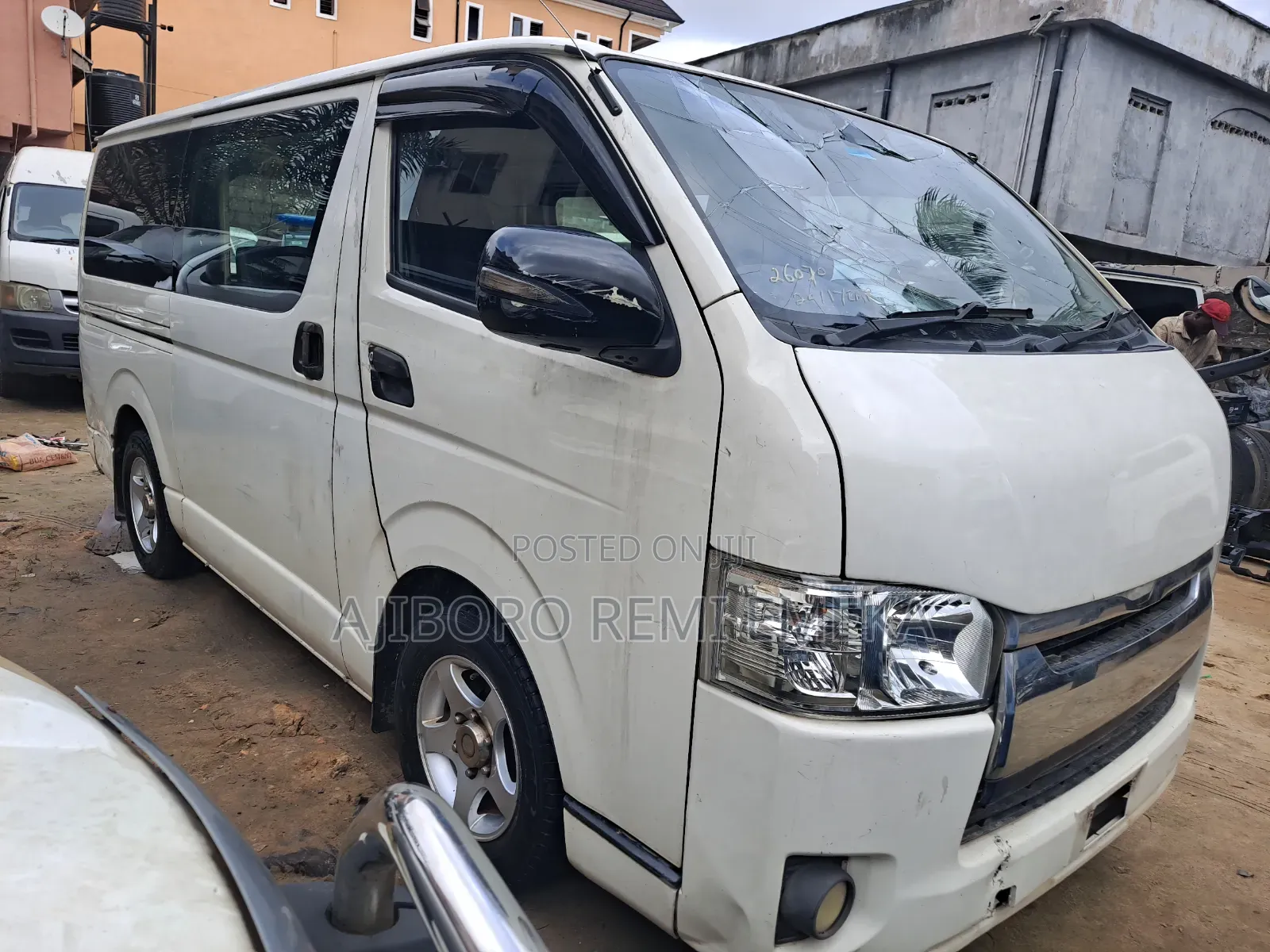 Toyota HiAce 2011 White