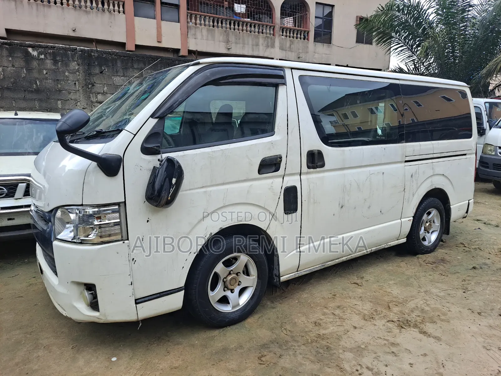Toyota HiAce 2011 White