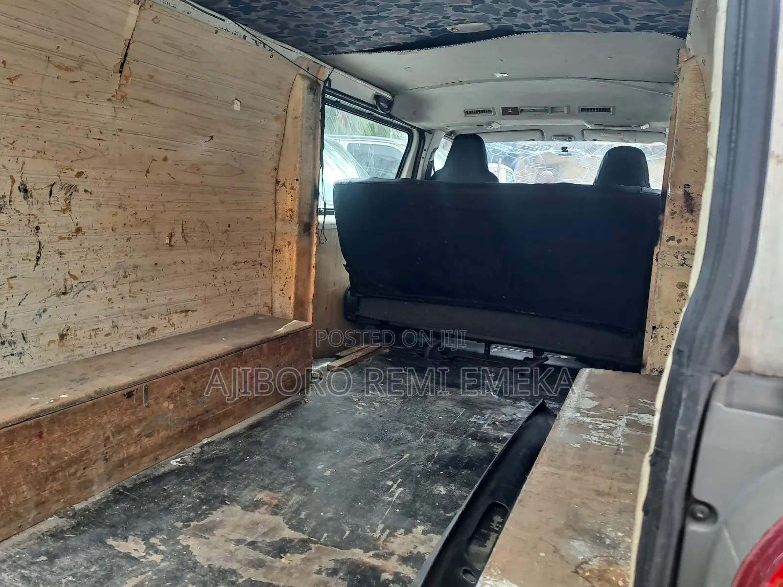Toyota HiAce 2011 White