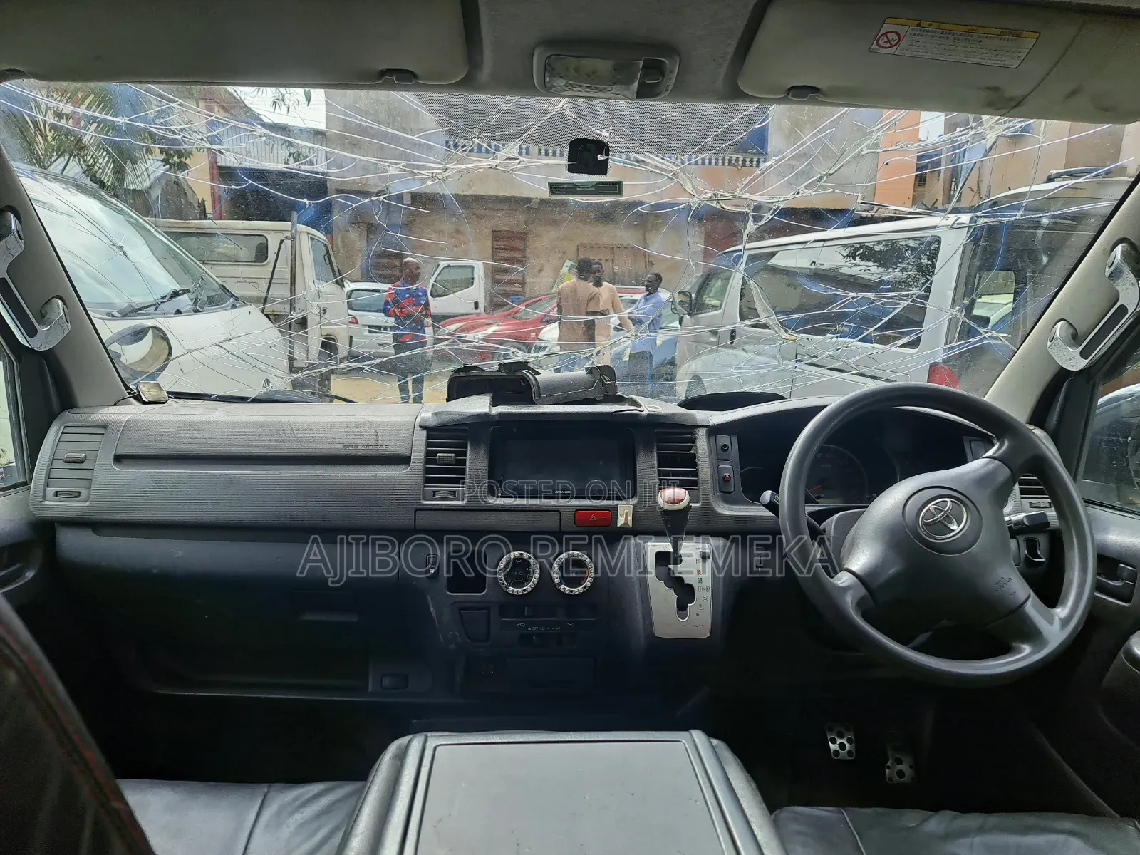 Toyota HiAce 2011 White