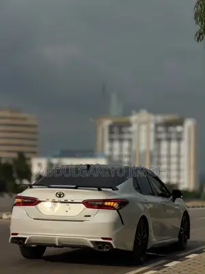 Toyota Camry XSE V6 2022 White