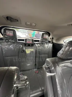 Toyota Highlander 2023 Red