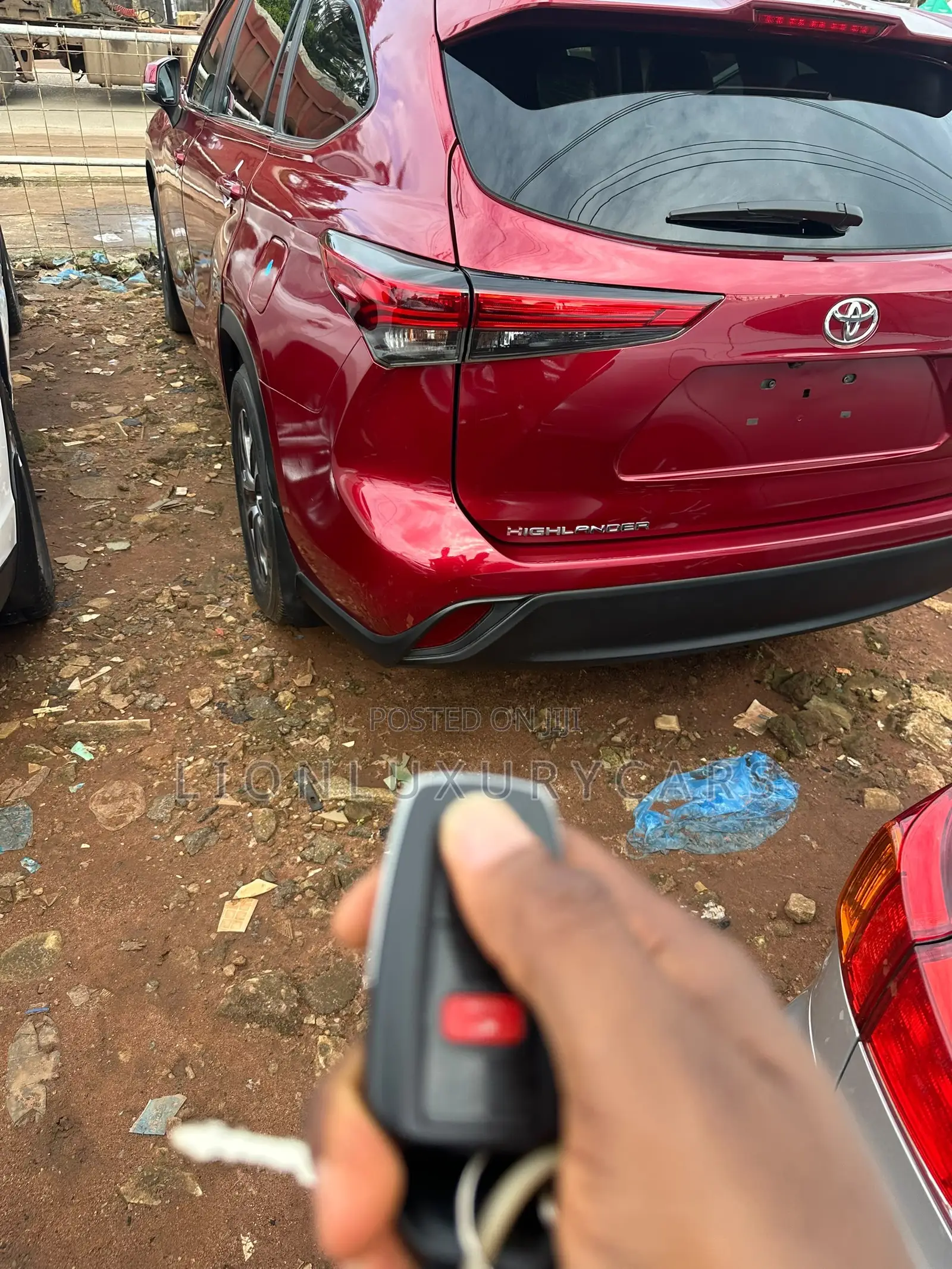 Toyota Highlander 2023 Red