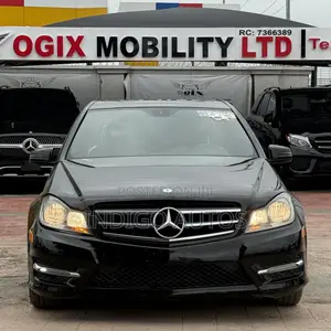 Mercedes-Benz C300 2014 Black