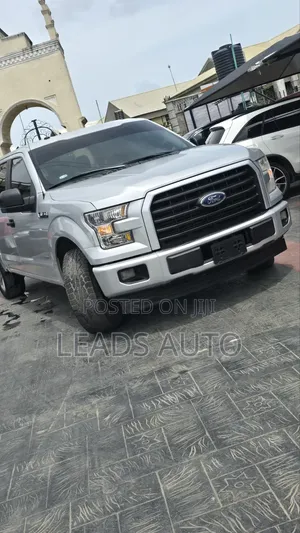 Ford F-150 XLT 4x2 SuperCrew Cab Styleside 6.5 ft. box 157 in. WB 2018