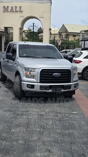 Ford F-150 XLT 4x2 SuperCrew Cab Styleside 6.5 ft. box 157 in. WB 2018