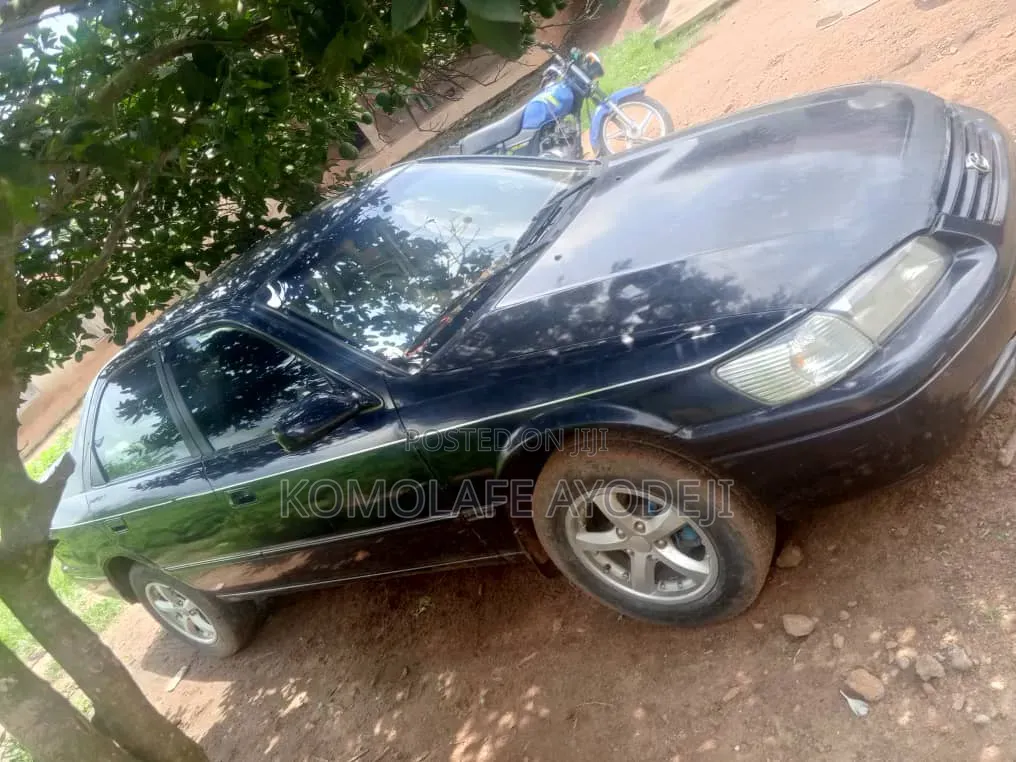 Toyota Camry 2000 Blue