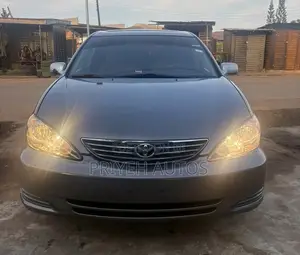 Toyota Camry 2006 Gray