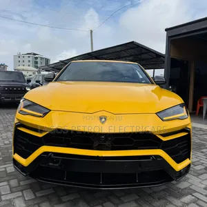 Lamborghini Urus 2022 Yellow