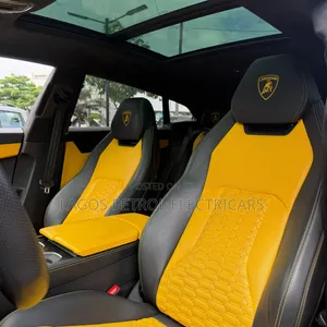 Lamborghini Urus 2022 Yellow