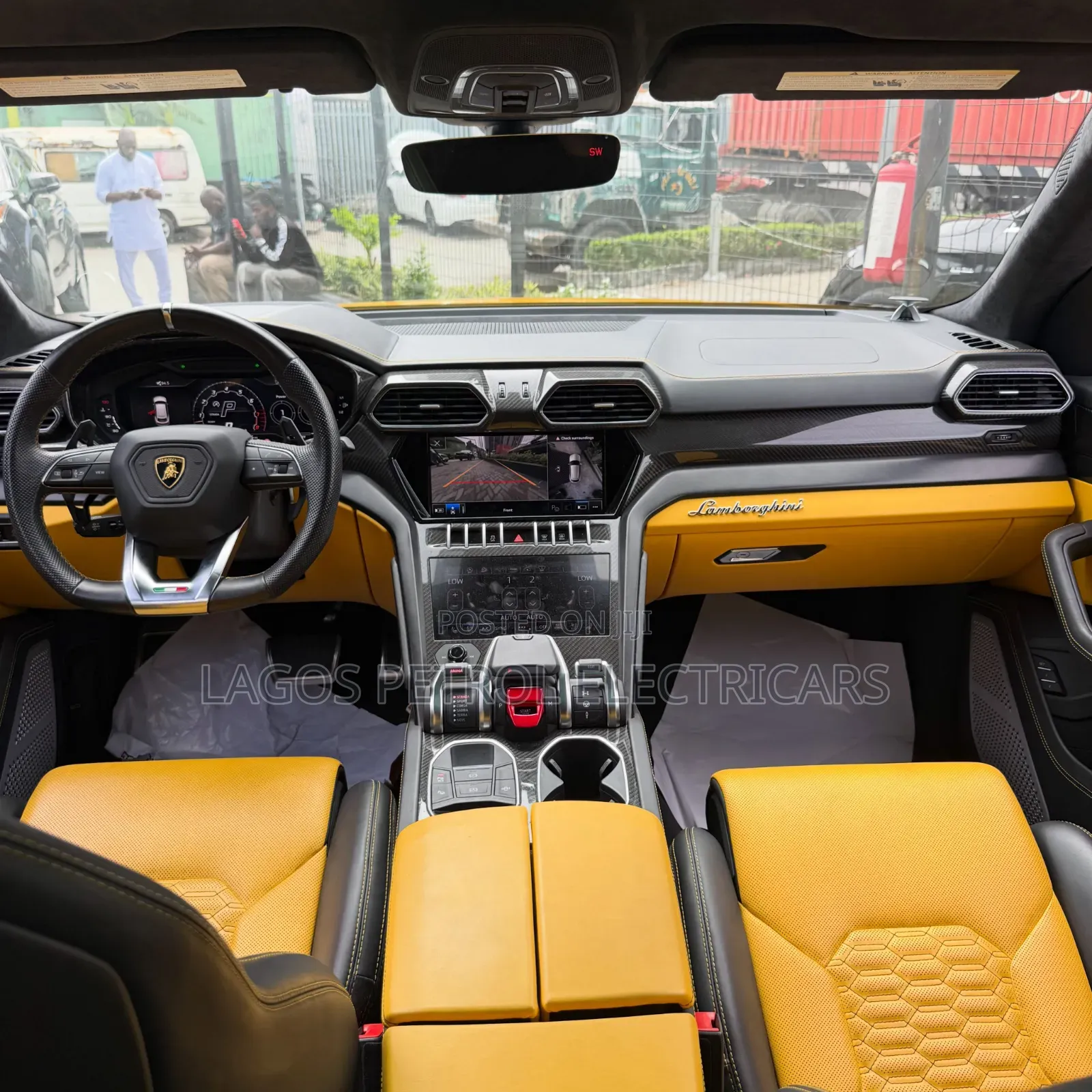 Lamborghini Urus 2022 Yellow