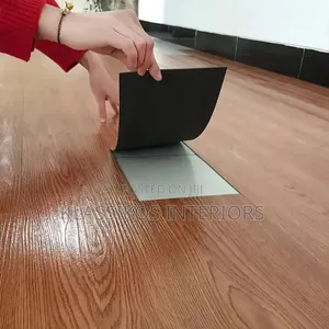 Scratch Resistant Wood Look Vinyl Flooring Planks