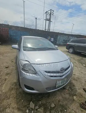 Toyota Yaris 2009 Silver