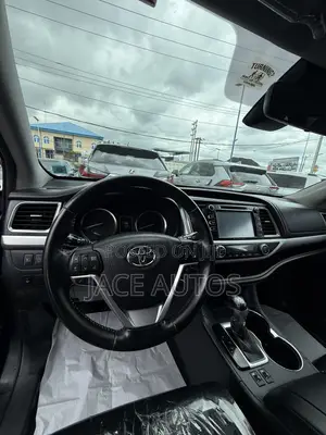 Toyota Highlander XLE 4x2 V6 (3.5L 6cyl 8A) 2018 Black