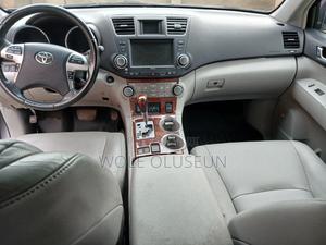 Toyota Highlander Limited 2012 Gray